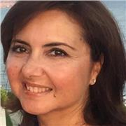 Docente di latino impartisce lezioni di latino per il biennio